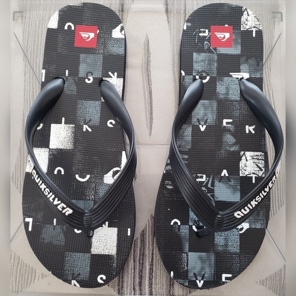 boys quiksilver flip flops